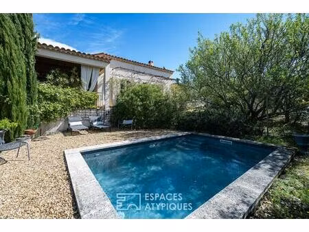 plain-pied lumineux avec jardin et piscine dans le luberon