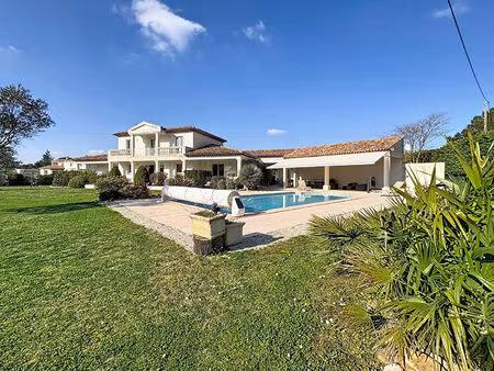 villa saint-cannat 5 pièce(s) 210 m2