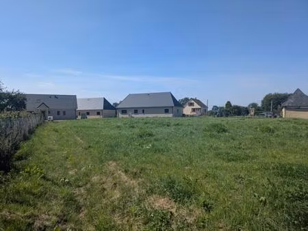 terrain viabilisé - libre constructeur - cadre calme