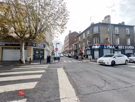 location locaux professionnels 170 m² à alfortville (94140)  36 000 €