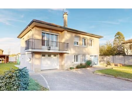 maison saint-bonnet-de-mure 135.5 m² t-6 à vendre  465 000 €