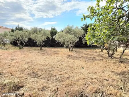 terrain 402 m² beaucaire