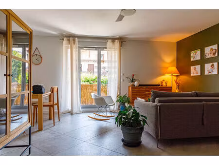 a 15 minutes de gare de vaise  appartement centre de collonges au mont d'or 4 pièces 87m2 