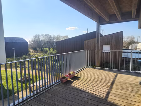 appartement t4 - 3 chambres - copropriété de 2022 'bâtiment