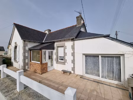 begard  centre-ville  maison de plain-pied sur terrain de 499 m2.