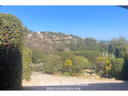 mas 82m2 - hauteurs cavalaire - vue mer