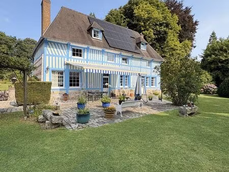 propriété 7 pièces 242 m²