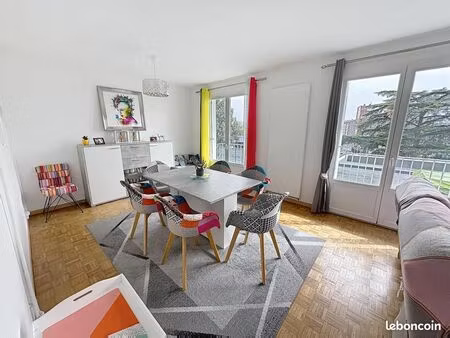 appartement 3 pièces 75 m²