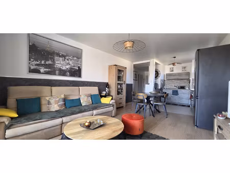 tres beau type 3 avec terrasse ss vis a vis