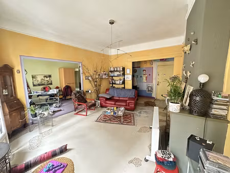 f2 a renover avec terrasse