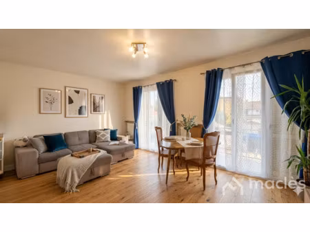 grande maison familiale avec appartement indépendant  comble