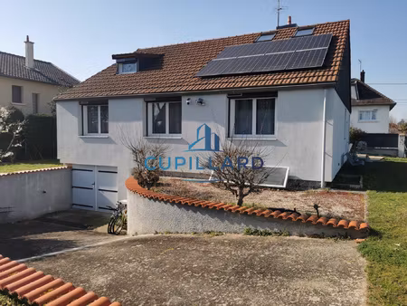mably (42300) maison familiale avec panneaux solaires  3 c