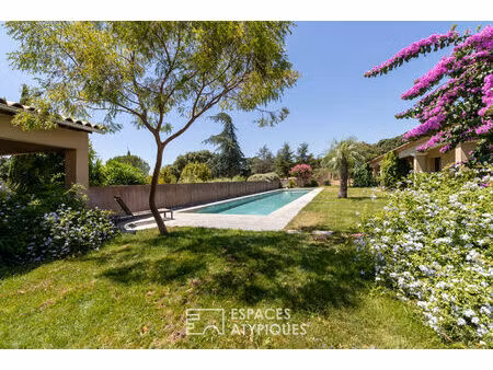 propriété de charme avec vues panoramiques et vignes certifiées bio