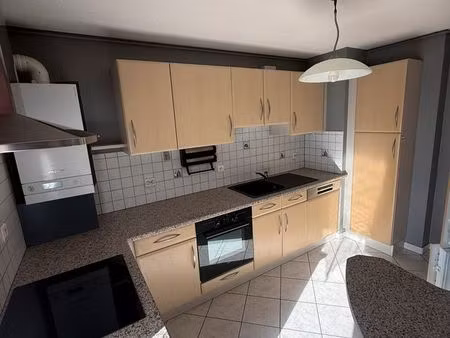 f.3 cuisine équipée  balcon  cellier  parking  garage