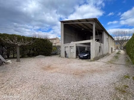 hangar garage travaux appartement proche pertuis