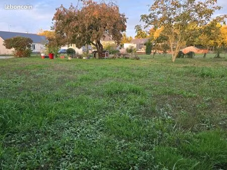 terrain constructible de 822m²  au coeur de nort-sur-erdre
