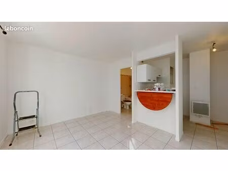 studio 1 pièce 20 m²