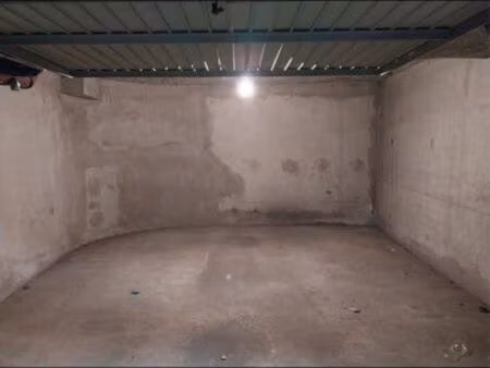 box parking 20 m2 centre ville poitiers libre