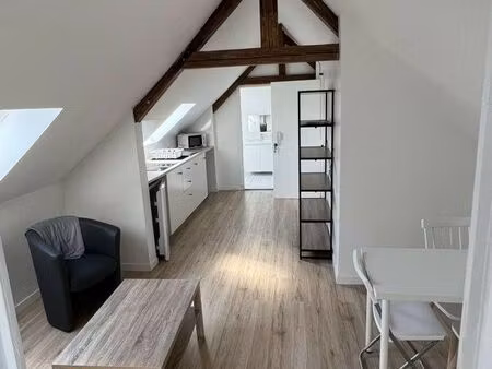 t2 meublé lumineux centre ville de roye