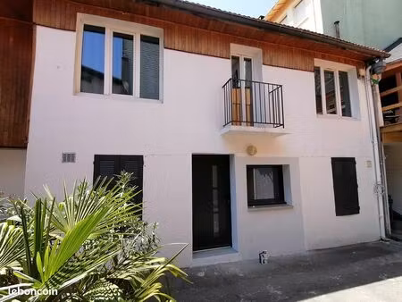 t2 à louer - 55 m2 – centre ville tarbes