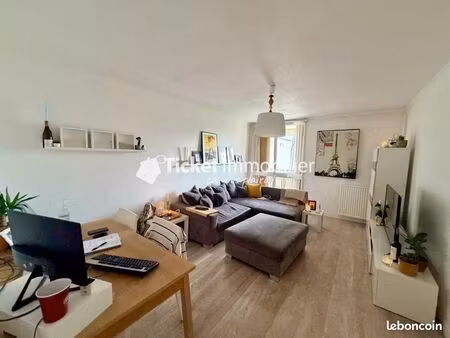 appartement 2 pièces 63 m²