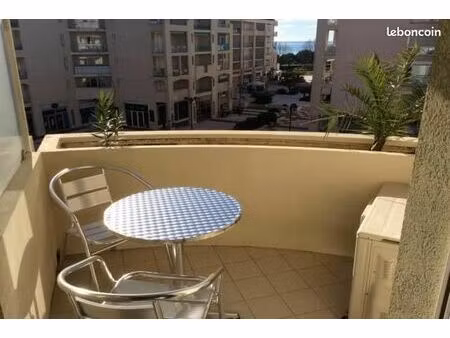 location 2 pièces meublé longue durée + parking cave