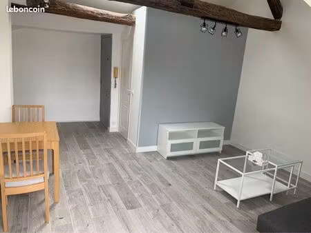 location appartement gare saint cyr l’école