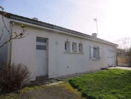 vente maison à saint-étienne-de-mer-morte (44270) : à vendre / 68m² saint-étienne-de-mer-m
