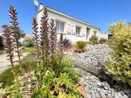 vente maison à venansault (85190) : à vendre / 88m² venansault