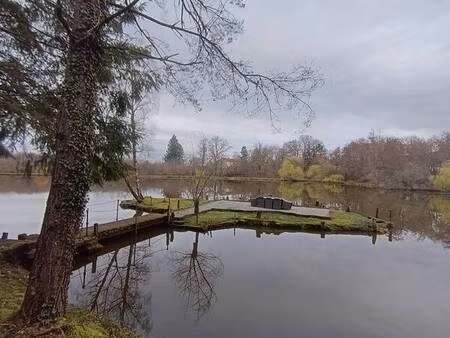87350 panazol - propriété de 6 hectares avec 4 étangs.