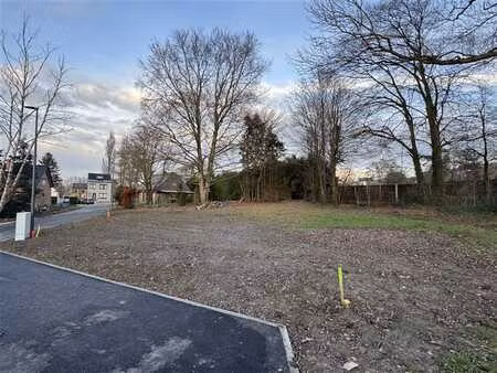 terrain de 8 a 02 ca situé au calme à arsimont