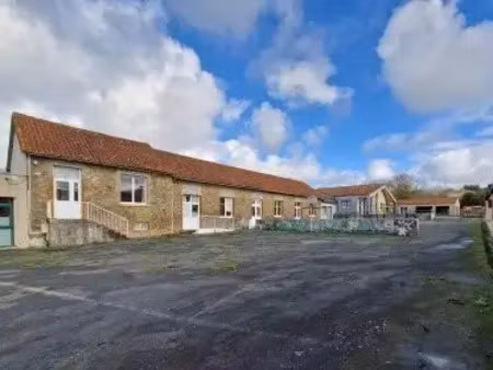 vente maison à pouzauges (85700) : à vendre / 49m² pouzauges