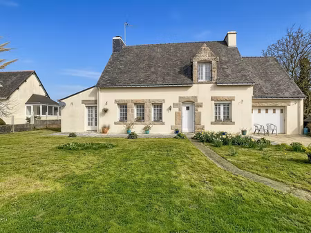 maison coetlogon 7 pièce(s) 128 m2