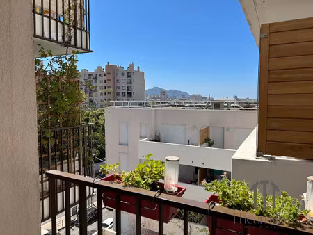 t2 prestige recent + terrasse + parking