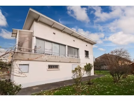 maison 3 pièces 64m²