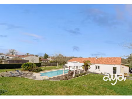 plain-pied avec piscine à vertou