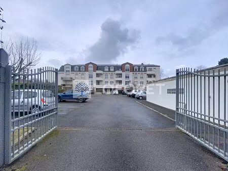 emplacement de stationnement - chauny - proche centre-ville