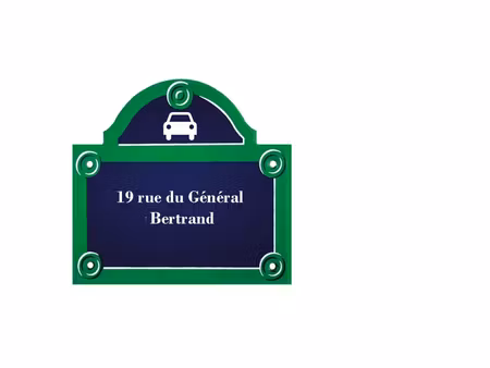 **prox place de breteuil**box confortable**niveau -1**facile d'accès**