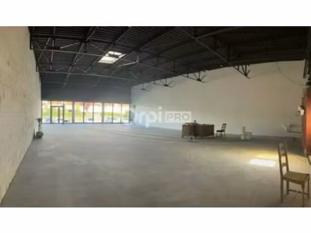 local commercial de 263m2 a vendre