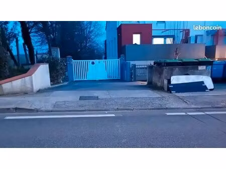 parking double fermé