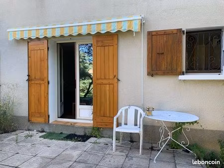 particulier loue studio