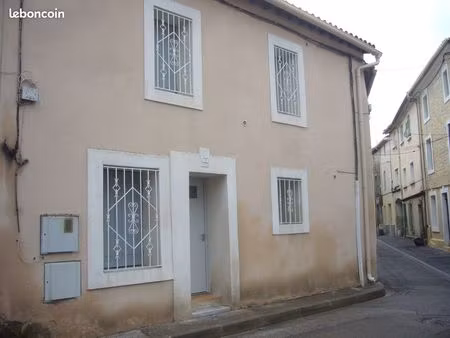 maison de ville à louer sur lunel centre