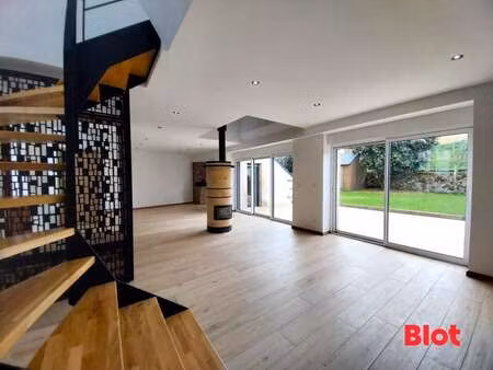 vente maison à pont-scorff (56620) : à vendre / 108m² pont-scorff