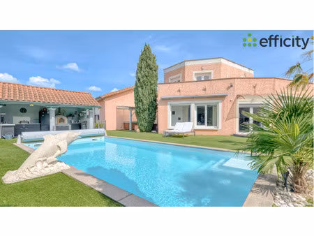 maison 8 pièces - 264 m²