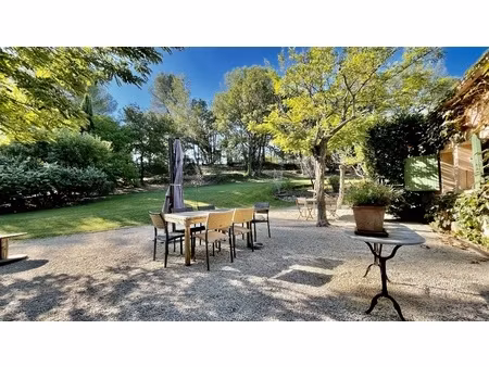 maison 9 pièces - 202 m²