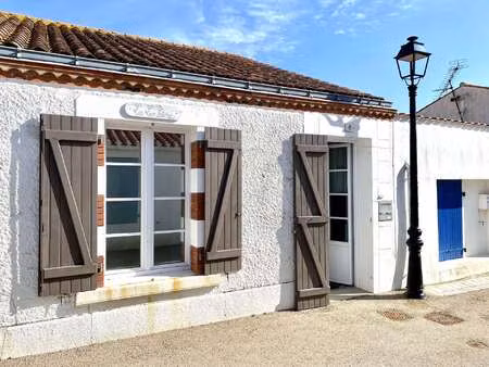 vente maison à saint-gilles-croix-de-vie croix de vie (85800) : à vendre / 49m² saint-gill