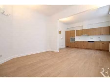 flagey – spacieux appartement 2 chambres + bureau