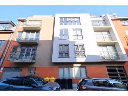 duplex 3ch dans une construction de 2011 avec emplacement!
