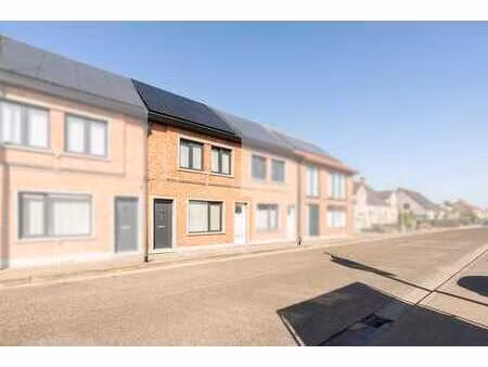 à vendre: maison rénovée près de nieuwkerken