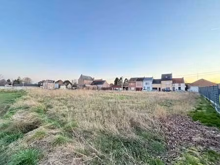 terrain constructible avec 35m largeur de rue